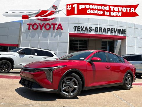 Used 2025 Kia K4 FWD image 1