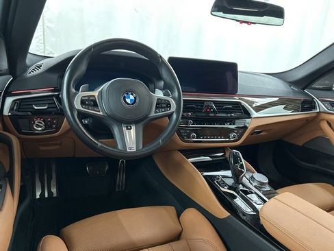 Used 2023 BMW 540i xDrive w/ M Sport Package image 24