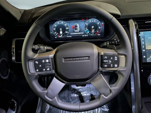New 2026 Land Rover Discovery S AWD/4WD image 17