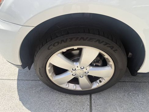 Used 2011 Mercedes-Benz ML 350 2WD image 27
