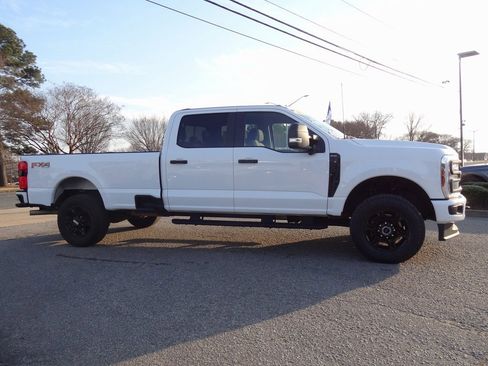 Certified 2024 Ford F250 XL w/ STX Appearance Package image 3