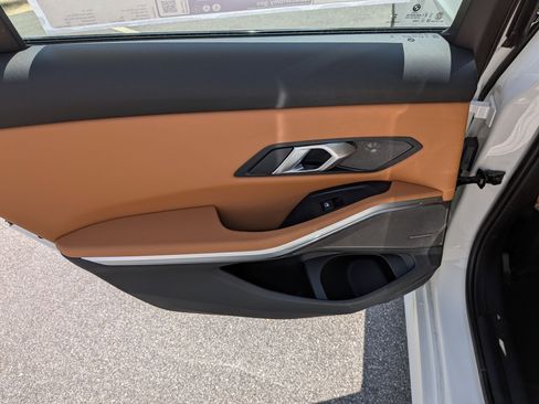 New 2026 BMW 330i Sedan w/ M Sport Package RWD image 27