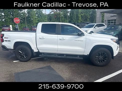 Used 2025 Chevrolet Colorado Z71 w/ Z71 Convenience Package 2 AWD/4WD image 2