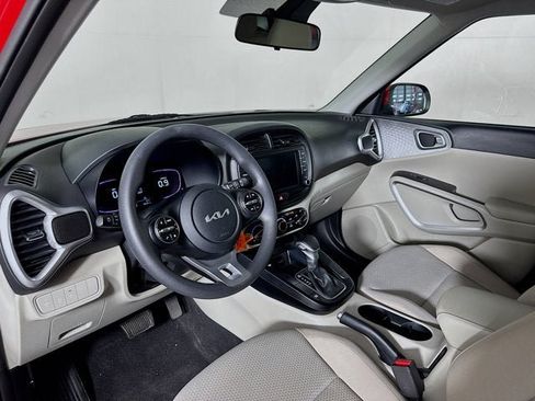 Certified 2024 Kia Soul LX w/ Option Group 015 FWD image 9