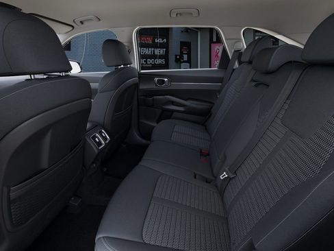 New 2025 Kia Sorento LX image 18