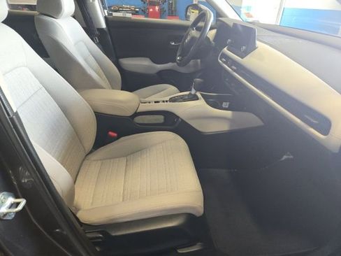Used 2023 Honda HR-V LX image 11