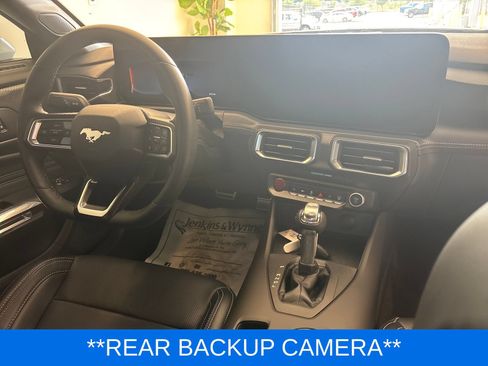Used 2025 Ford Mustang Premium RWD image 9