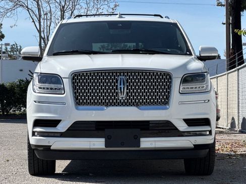 Certified 2021 Lincoln Navigator L Reserve image 9