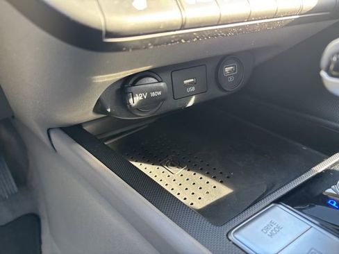 Used 2023 Hyundai Elantra SEL w/ Convenience Package image 33