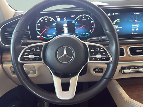 Certified 2022 Mercedes-Benz GLS 450 4MATIC image 36