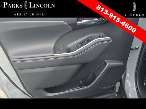 Used 2022 Toyota Highlander Bronze Edition image 17