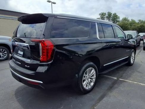 Used 2022 GMC Yukon XL SLT w/ SLT Premium Package AWD/4WD image 8
