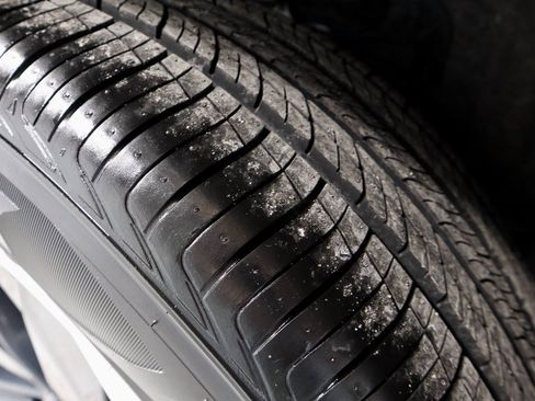 Certified 2024 Nissan Rogue SV image 21