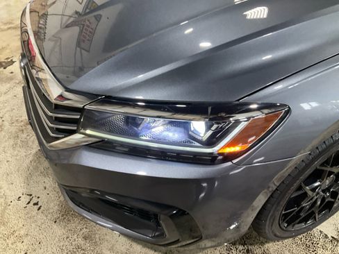 Used 2022 Volkswagen Passat 2.0T R-Line image 24