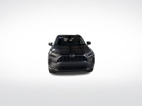 Used 2021 Toyota RAV4 LE image 8