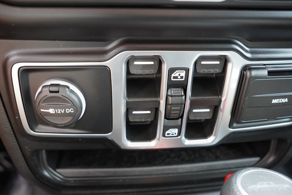 Used 2022 Jeep Gladiator Sport AWD/4WD image 27