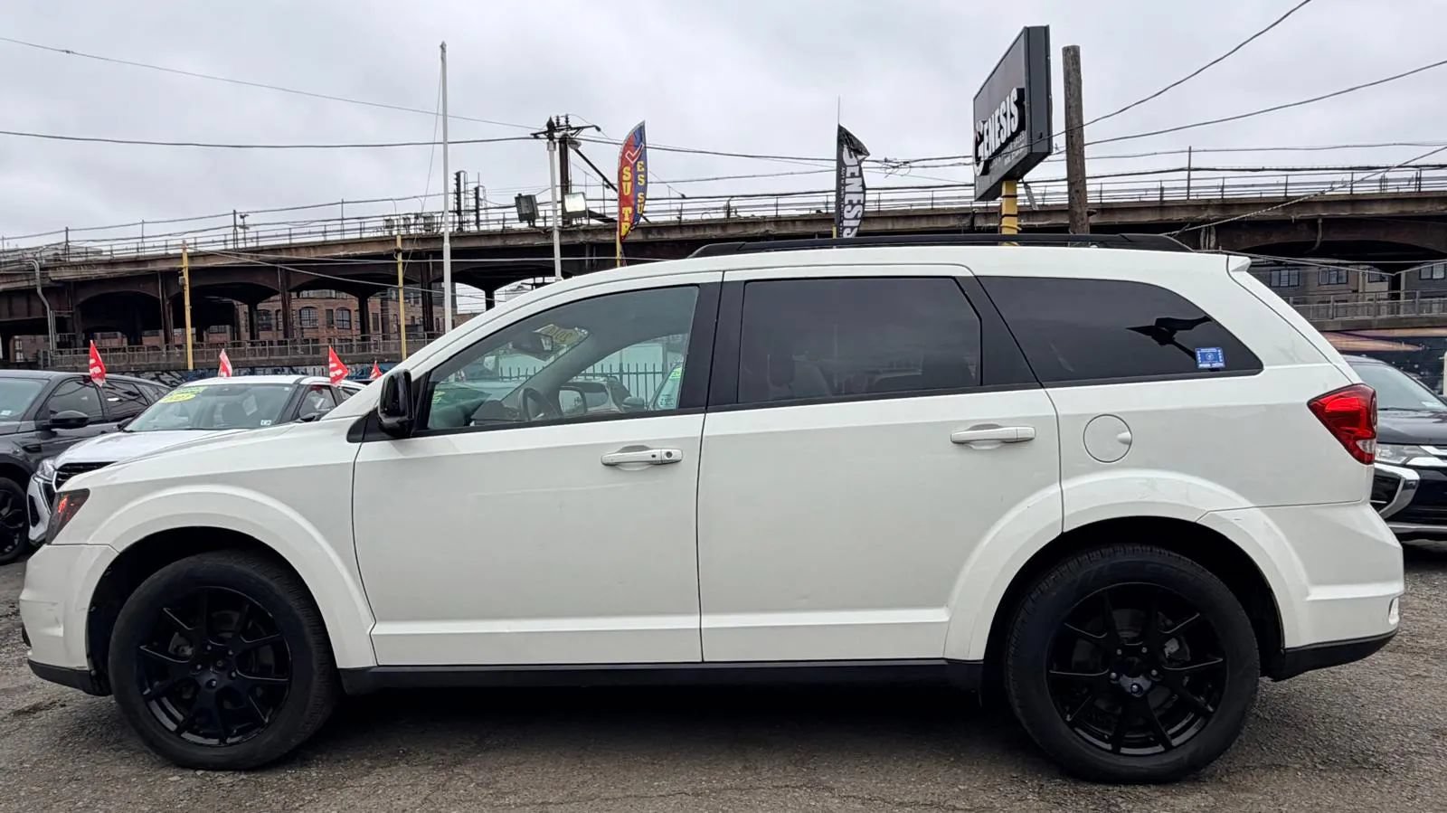 Used 2014 Dodge Journey SXT w/ Flexible Seating Group FWD image 4