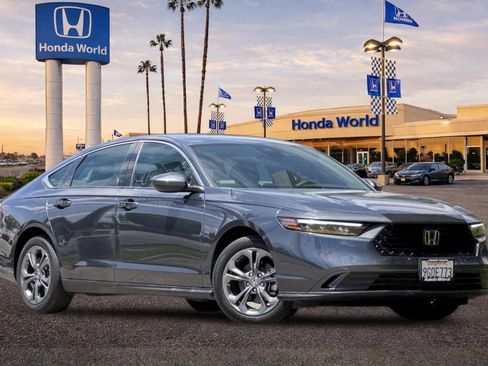 Used 2023 Honda Accord EX image 2