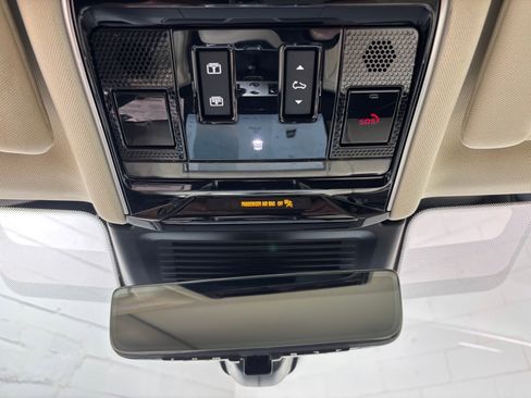 Used 2023 Land Rover Range Rover SE AWD/4WD image 12