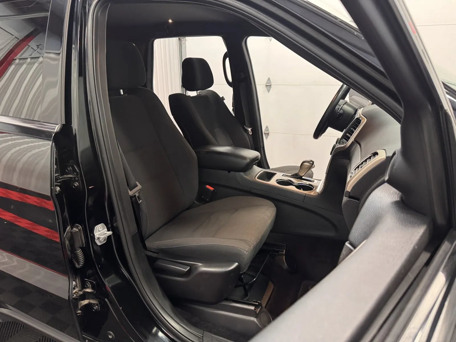 Used 2017 Jeep Grand Cherokee Laredo w/ Quick Order Package 23E AWD/4WD image 42