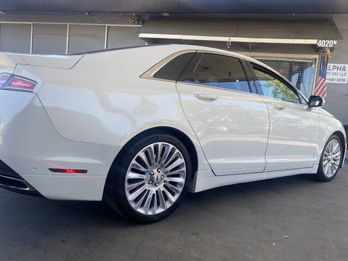 Used 2013 Lincoln MKZ FWD image 31