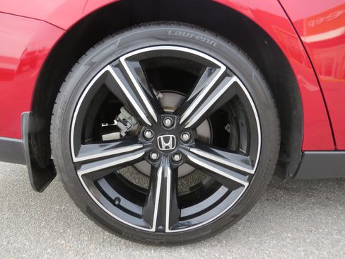 Used 2023 Honda Accord Sport image 10