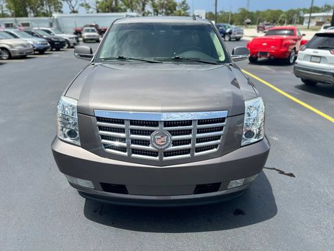 Used 2013 Cadillac Escalade ESV Luxury RWD image 15