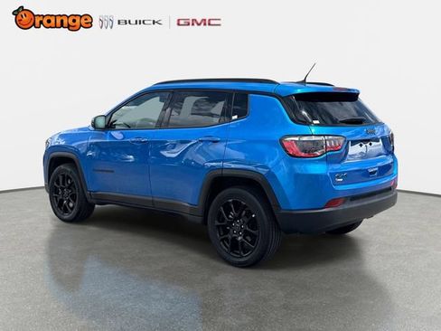 Used 2025 Jeep Compass Latitude w/ Altitude Special Edition AWD/4WD image 5