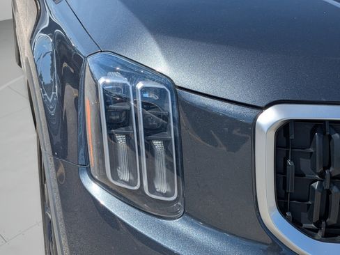 Used 2024 Kia Telluride EX AWD/4WD image 36
