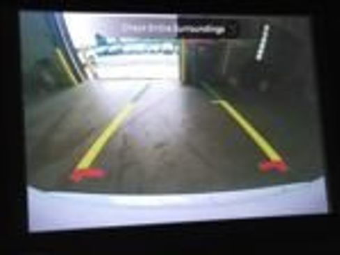 Used 2024 Chrysler Pacifica Touring-L FWD image 6