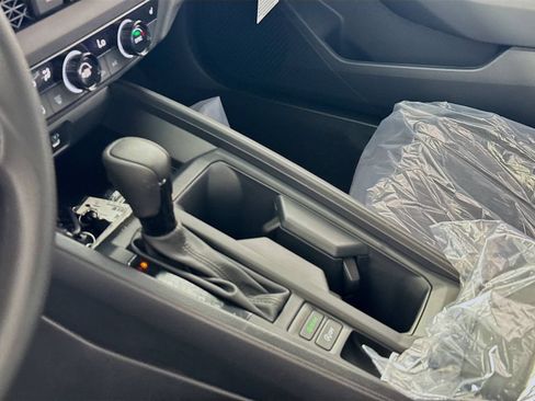 Used 2025 Honda Accord SE image 11