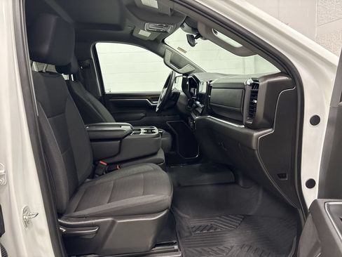 Used 2025 Chevrolet Silverado 1500 RST AWD/4WD image 38