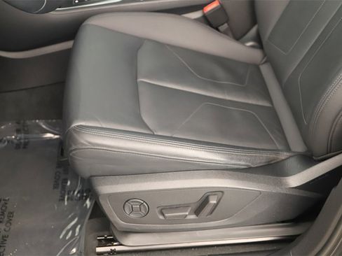 Used 2020 Audi Q3 2.0T Premium Plus w/ Premium Plus Package image 25