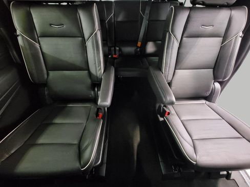 Used 2024 Cadillac Escalade ESV Premium Luxury image 27