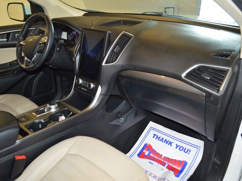 Used 2024 Ford Edge SEL AWD/4WD image 10