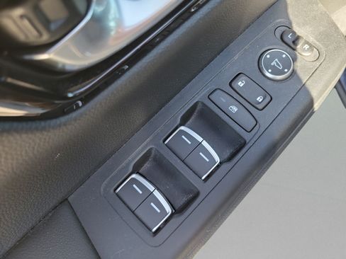 Used 2025 Honda CR-V EX-L image 13