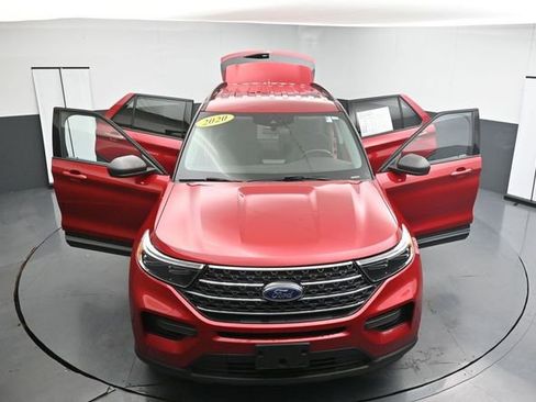 Used 2020 Ford Explorer XLT AWD/4WD image 35