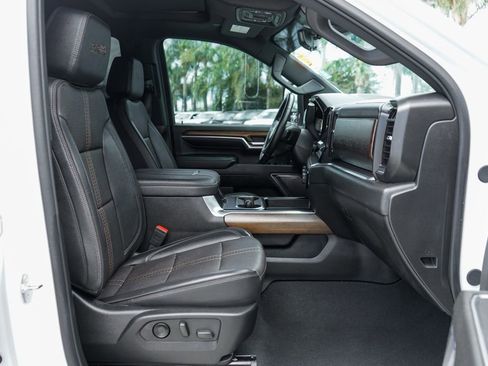 Used 2024 Chevrolet Silverado 2500 High Country w/ High Country Premium Package image 44