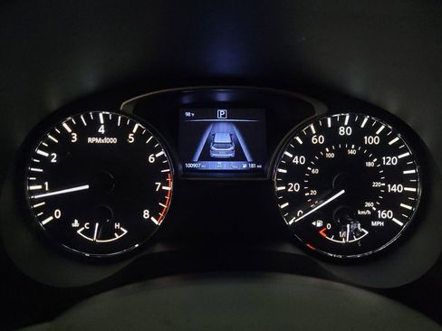 Used 2017 Nissan Pathfinder Platinum FWD image 23