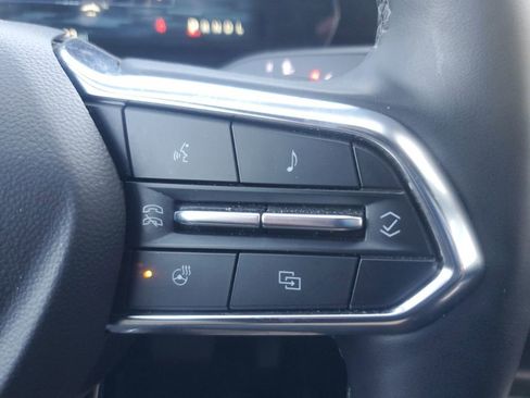 Used 2025 Chevrolet Equinox LT w/ Convenience Package II image 24