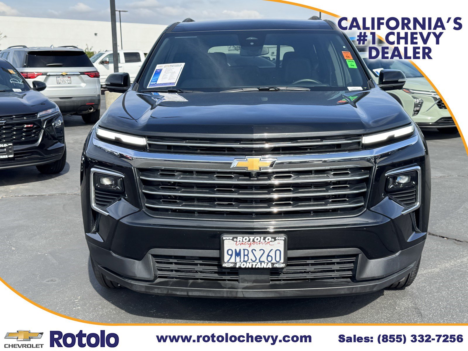 Used 2024 Chevrolet Traverse LT FWD image 2