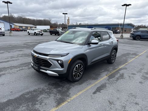 Used 2025 Chevrolet TrailBlazer LT image 8