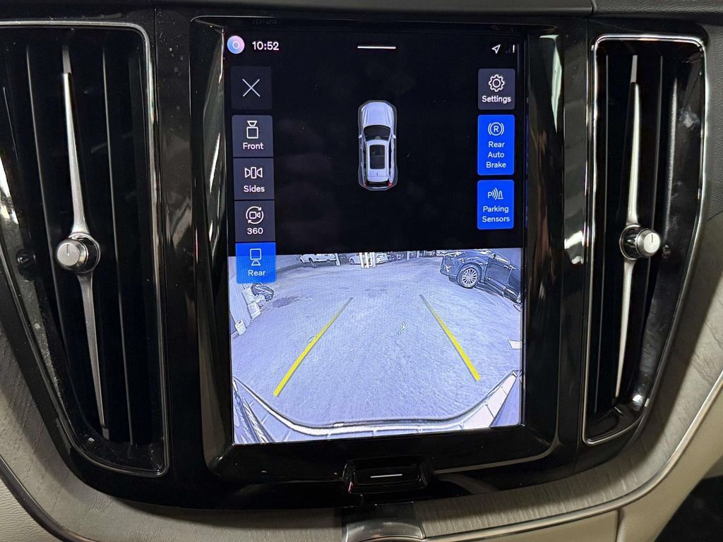 Used 2023 Volvo XC60 B5 Plus w/ Protection Package Premier AWD/4WD image 7