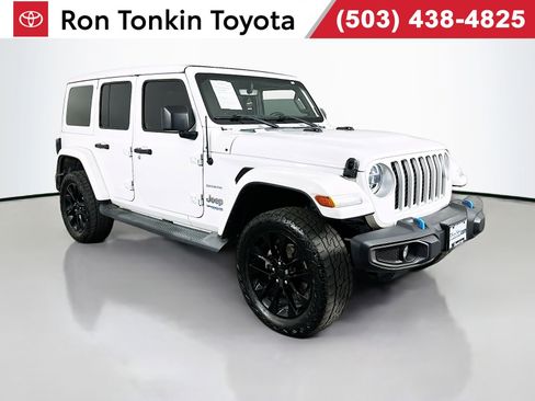 Used 2022 Jeep Wrangler Unlimited Sahara AWD/4WD image 1