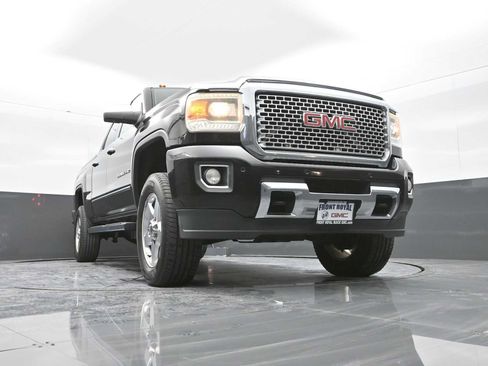 Used 2015 GMC Sierra 2500 Denali image 34