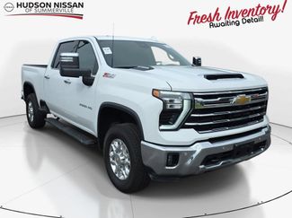 Used 2025 Chevrolet Silverado 2500 LTZ w/ LTZ Premium Package AWD/4WD video 1