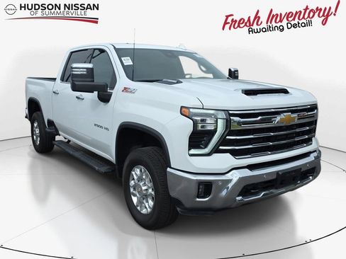 Used 2025 Chevrolet Silverado 2500 LTZ w/ LTZ Premium Package AWD/4WD image 1