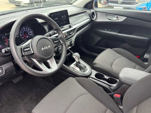 Certified 2023 Kia Forte LXS FWD image 10