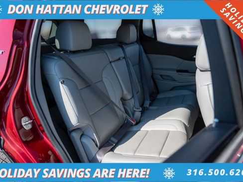 Used 2023 GMC Acadia SLT image 26