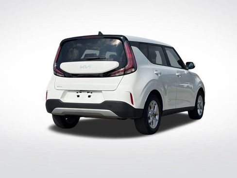 Used 2023 Kia Soul S FWD image 13